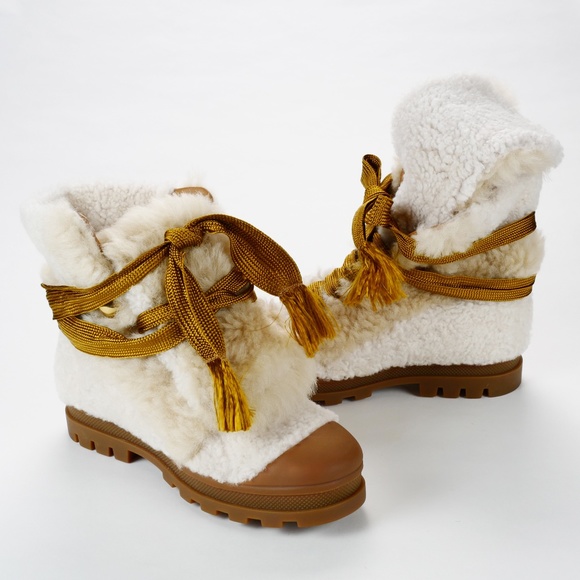 Chloé Parker Lace-Up Shearling Ankle Boots NEW - Picture 2 of 11